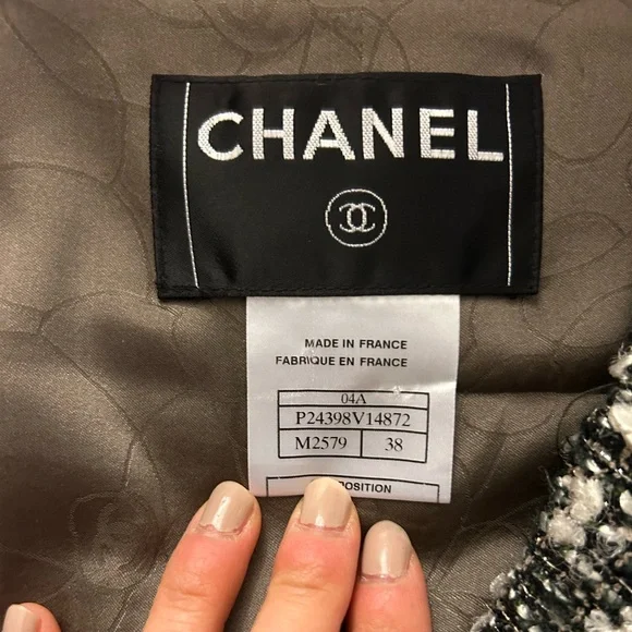 SOLD UNIQUE Authentic Chanel Tweed Suit set 2004 Autumn size 38. SOLD❌❌ - Picture 8 of 10